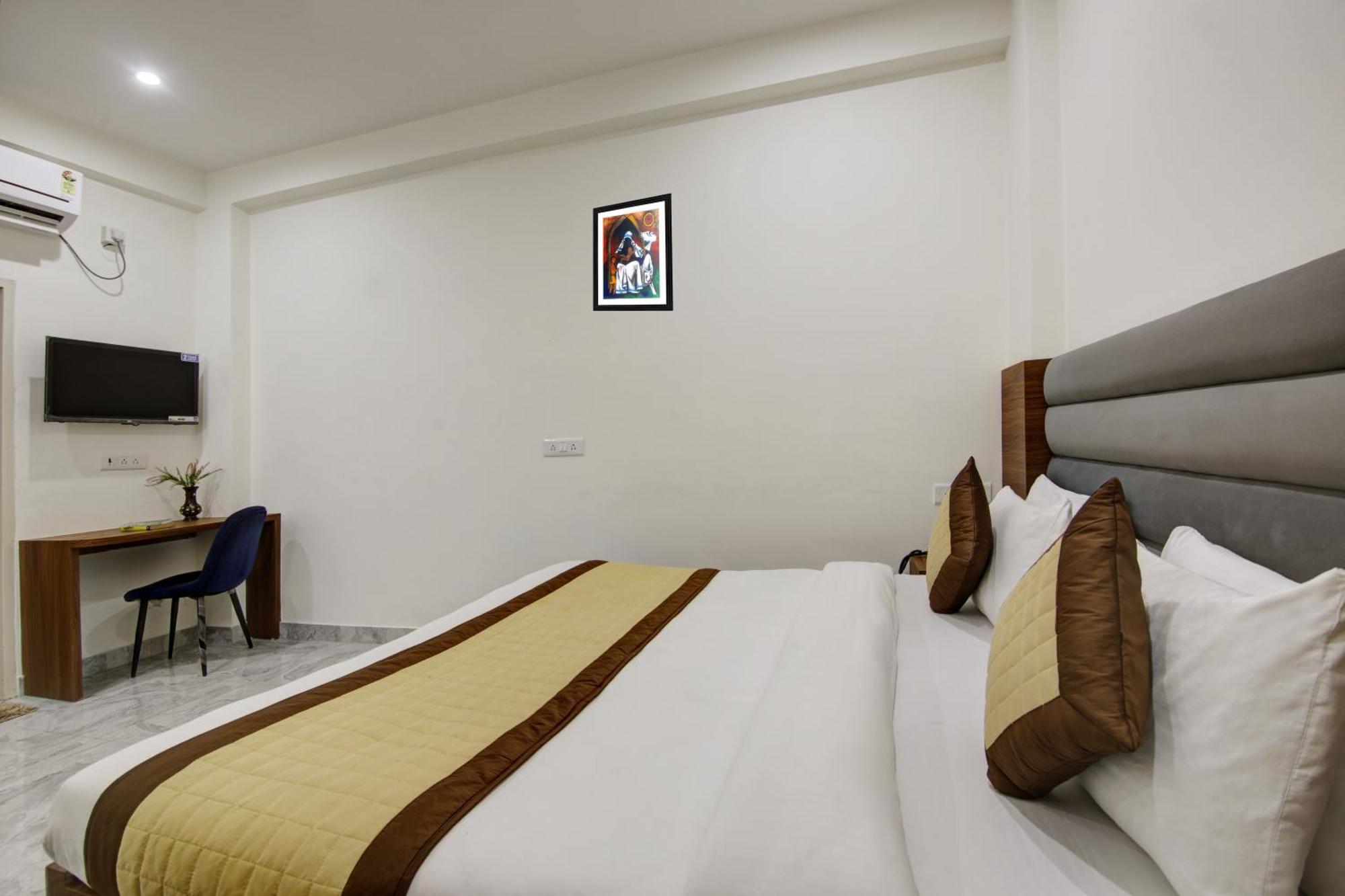 Hostel S B Inn-Near New Delhi Train Station Exterior photo