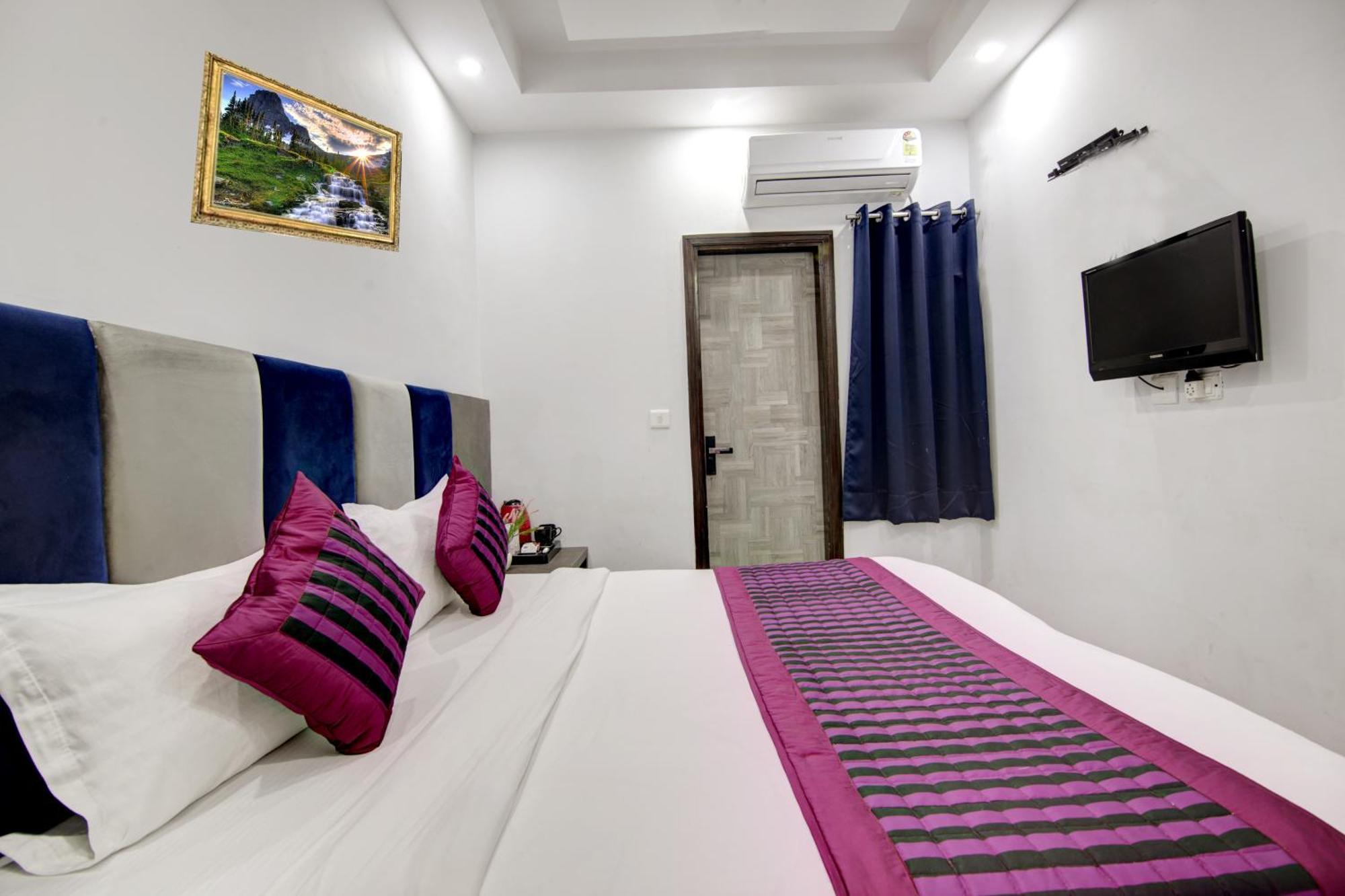 Hostel S B Inn-Near New Delhi Train Station Exterior photo